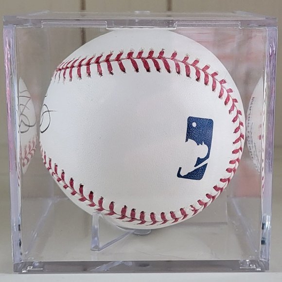 Curt Schilling Autographed MLB Baseball with case - Picture 4 of 4